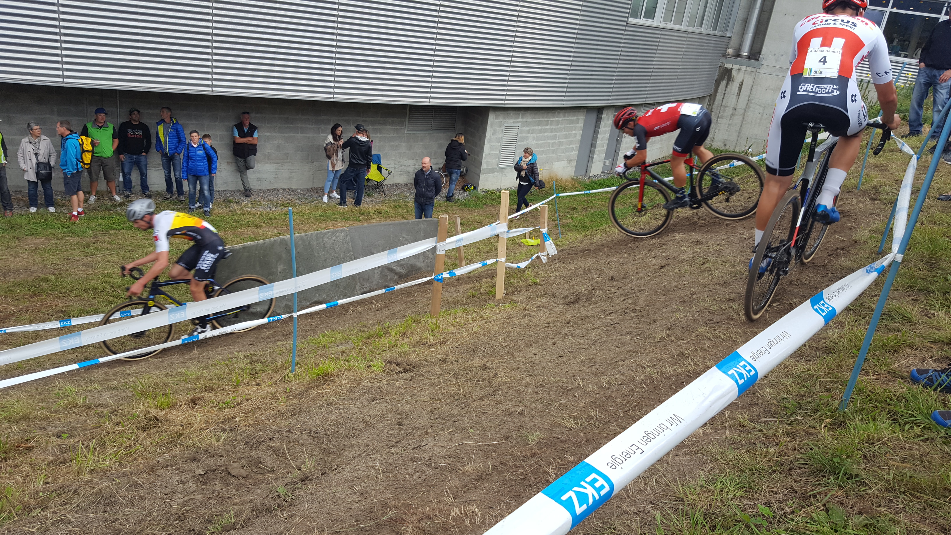 Cyclocross: Nouvelle victoire belge sur l'étape aiglonne de l'EKZ Cross Tour